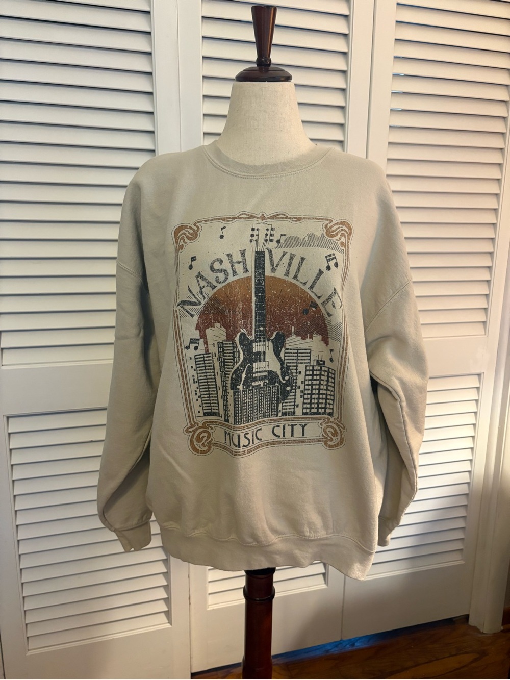 Altar’d State Nashville Music City Graphic Pullover Crewneck Sweatshirt